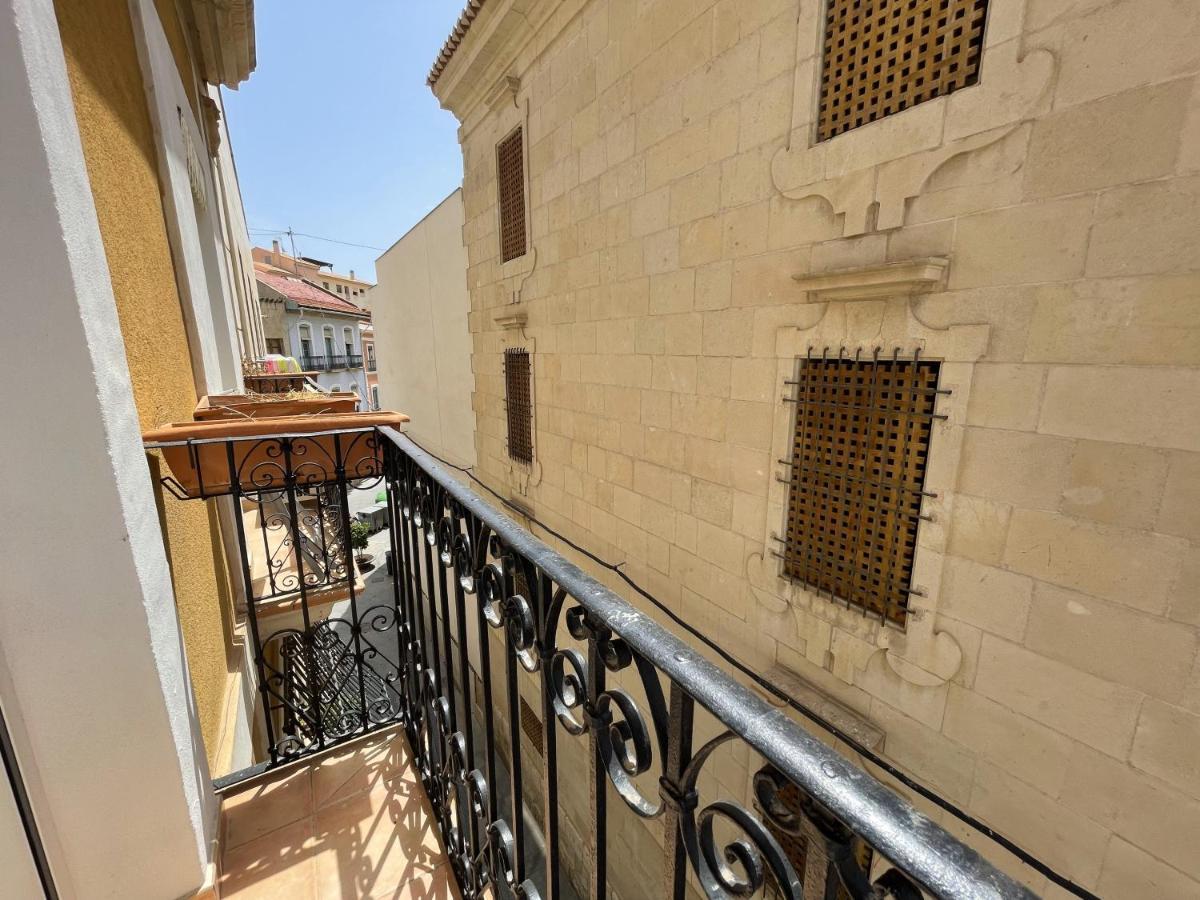 Apartmán Edificio Amarillo En El Barrio Alicante Exteriér fotografie