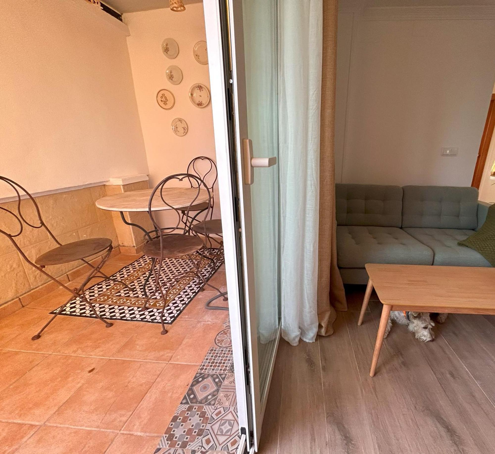Apartmán Edificio Amarillo En El Barrio Alicante Exteriér fotografie